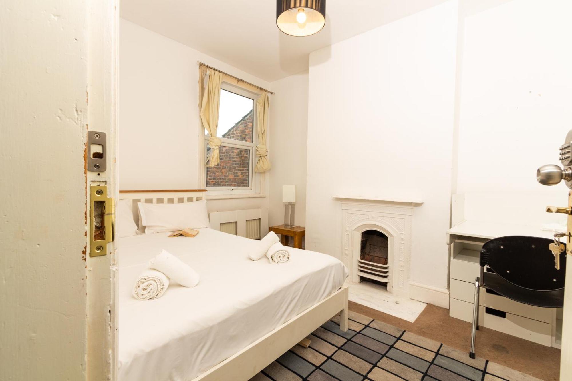 Lovely Private Rooms Near Mcr Centre Manchester Exterior photo